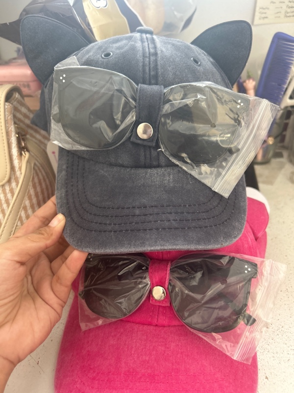 Topi Telinga Kucing dan Kacamata