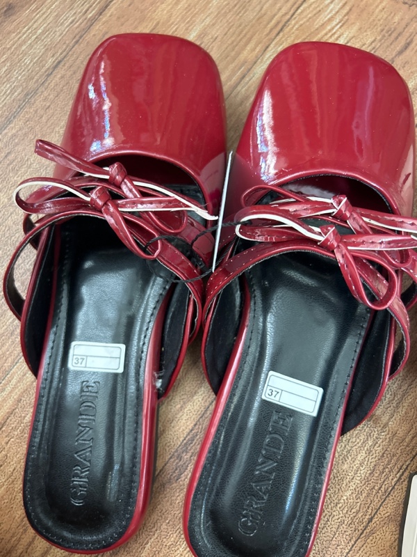 Flat Shoes Coquette Maroon